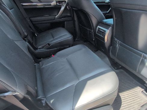 Used 2023 Lexus GX 460 Luxury w/ Sport Design Package AWD/4WD image 30