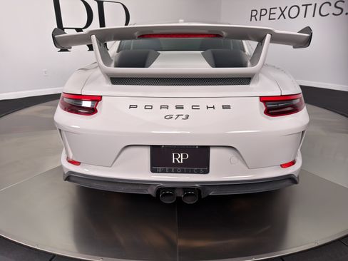 Used 2018 Porsche 911 GT3 RWD image 14