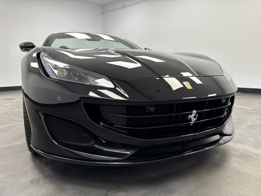 Used 2019 Ferrari Portofino RWD image 29