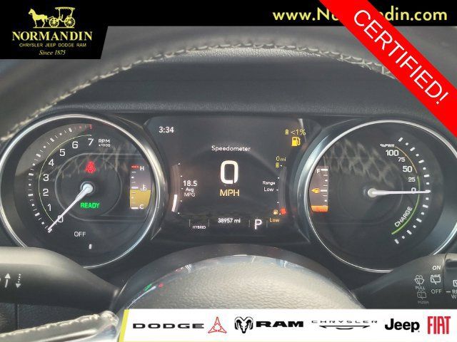 Certified 2022 Jeep Wrangler Unlimited Sahara AWD/4WD image 8