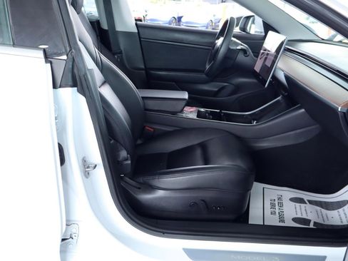 Used 2018 Tesla Model 3 Mid Range RWD image 37