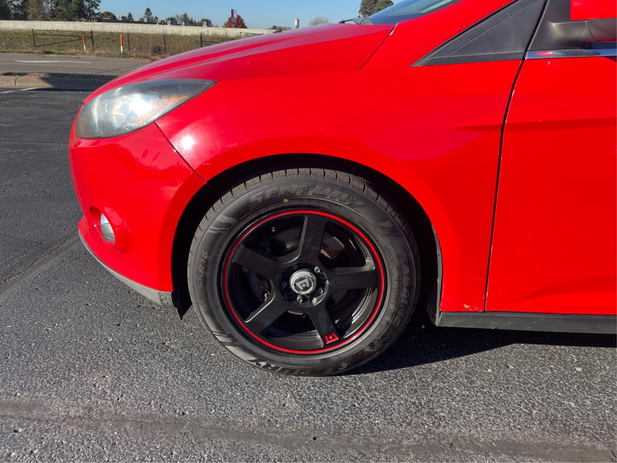Used 2012 Ford Focus SE FWD image 18