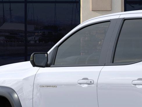 New 2026 Chevrolet Colorado ZR2 w/ Technology Package AWD/4WD image 12