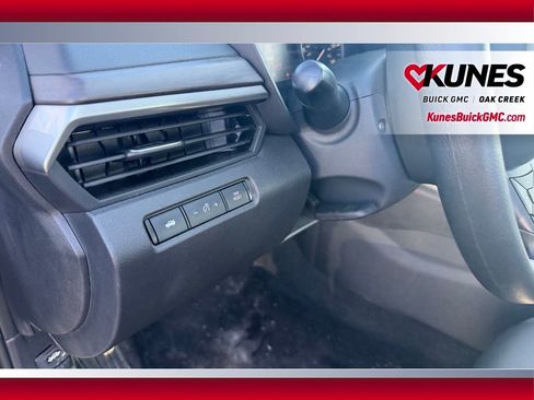 Used 2025 Nissan Altima 2.5 SV FWD image 12