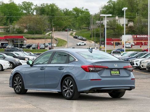 Used 2024 Honda Civic EX image 2