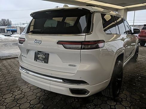 Used 2021 Jeep Grand Cherokee L Overland w/ Luxury Tech Group IV image 5