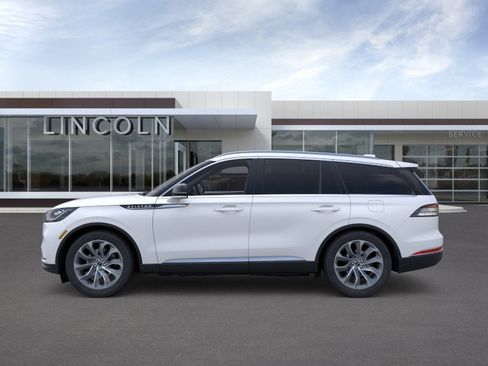 New 2026 Lincoln Aviator AWD image 3