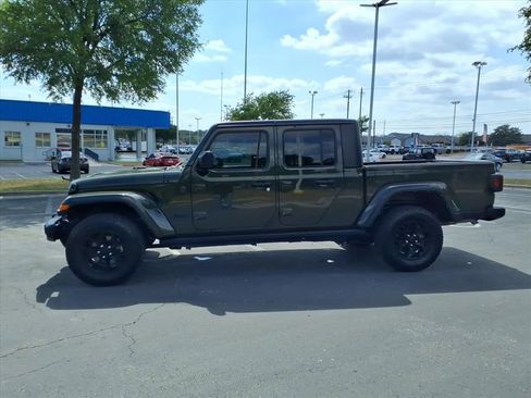 Used 2023 Jeep Gladiator Willys image 5