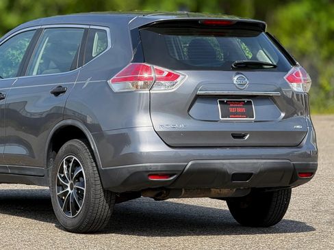 Used 2016 Nissan Rogue S image 16