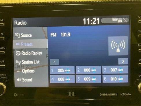 Used 2021 Toyota Highlander XSE image 27