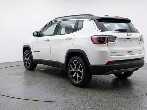 Used 2025 Jeep Compass Limited AWD/4WD image 6