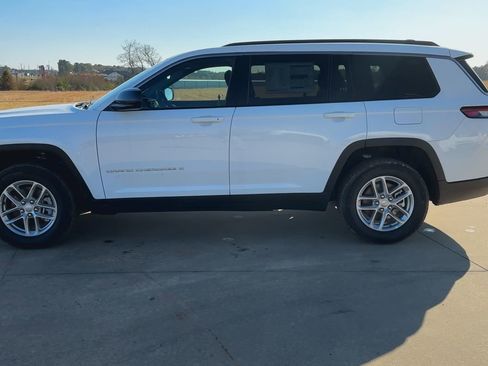 New 2025 Jeep Grand Cherokee L Laredo w/ Luxury Tech Group I RWD image 6