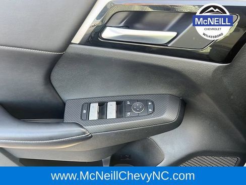 Used 2022 Mitsubishi Outlander SE image 16