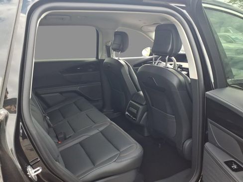 New 2026 Lincoln Nautilus Premier AWD/4WD image 11