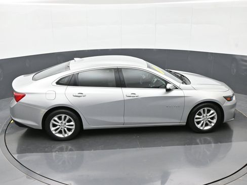 Used 2018 Chevrolet Malibu LT FWD image 35