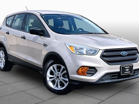 Used 2017 Ford Escape S FWD image 3