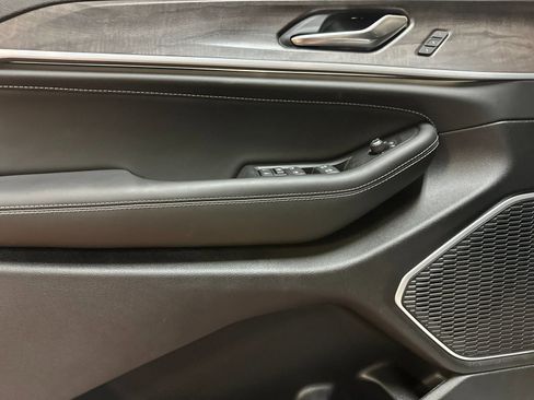 New 2026 Jeep Grand Cherokee Limited image 10