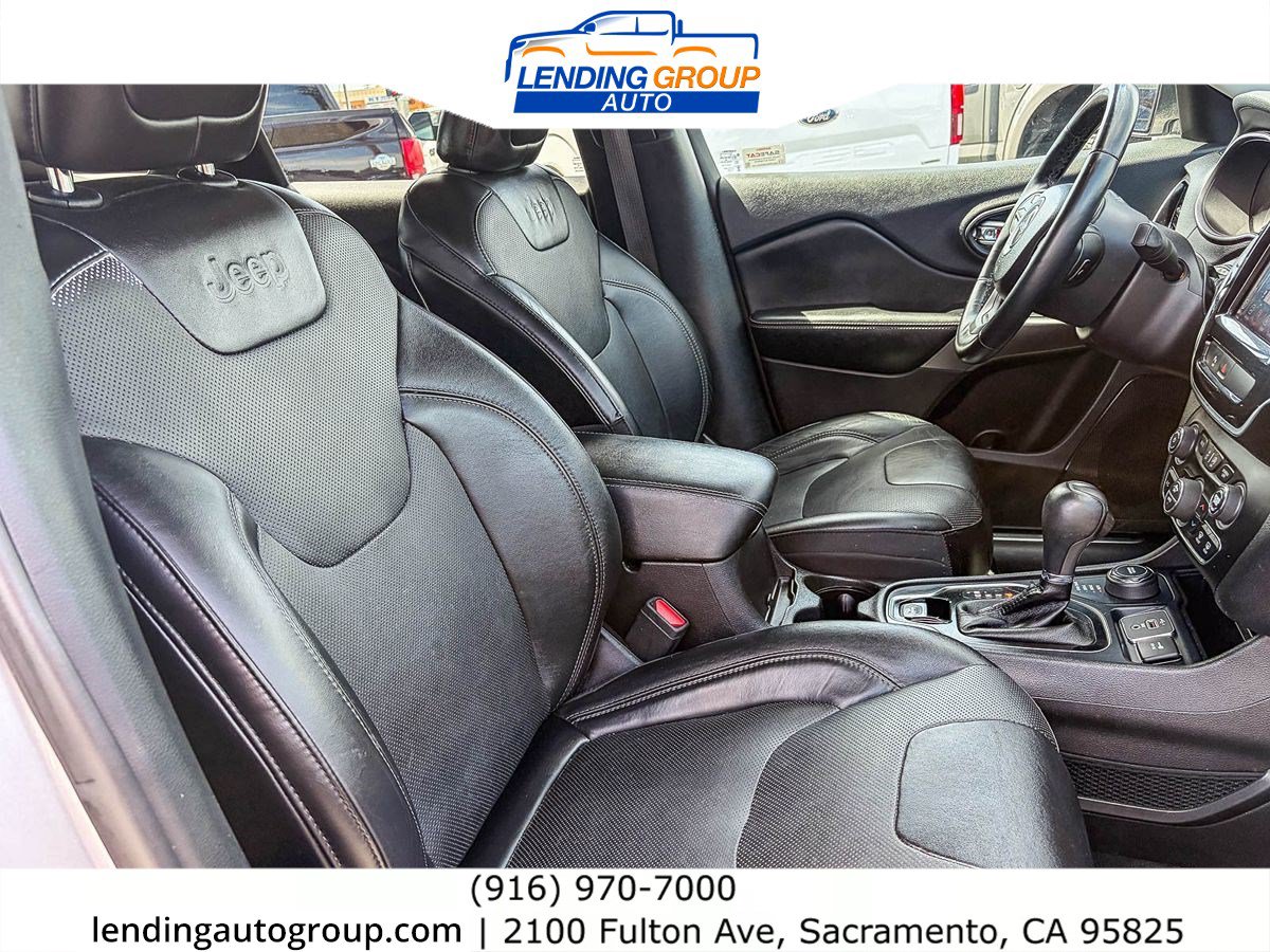 Used 2019 Jeep Cherokee Limited AWD/4WD image 15