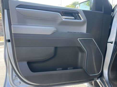 Used 2025 GMC Sierra 1500 SLT RWD image 15
