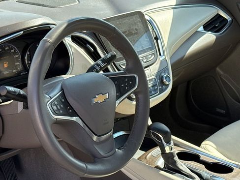 Used 2024 Chevrolet Malibu LT FWD image 18