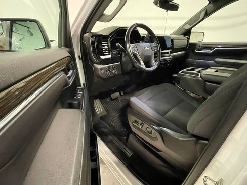 Used 2022 Chevrolet Silverado 1500 LT AWD/4WD image 19