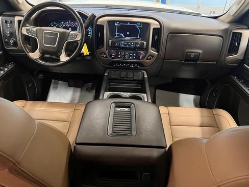 Used 2019 GMC Sierra 3500 Denali w/ Duramax Plus Package AWD/4WD image 18