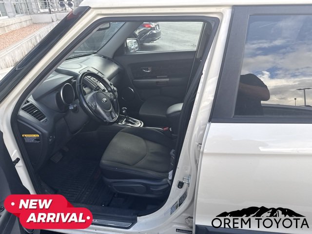 Used 2013 Kia Soul + FWD image 10