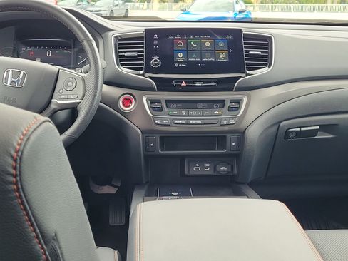 Certified 2024 Honda Passport TrailSport image 16