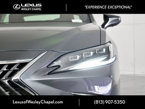New 2025 Lexus ES 350 Ultra Luxury image 6