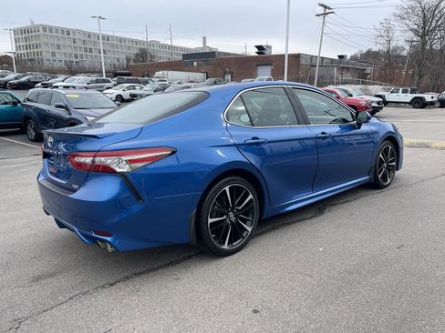 Used 2018 Toyota Camry XSE image 8