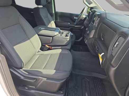 Used 2025 Chevrolet Silverado 1500 Custom image 10