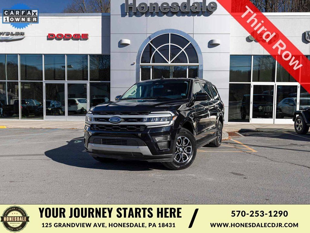 Used 2024 Ford Expedition XLT AWD/4WD image 1