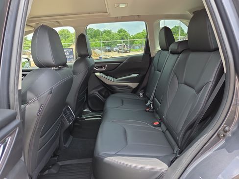 Used 2023 Subaru Forester Limited AWD/4WD image 11