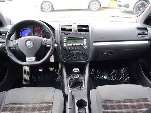 Used 2009 Volkswagen Jetta GLI FWD image 14