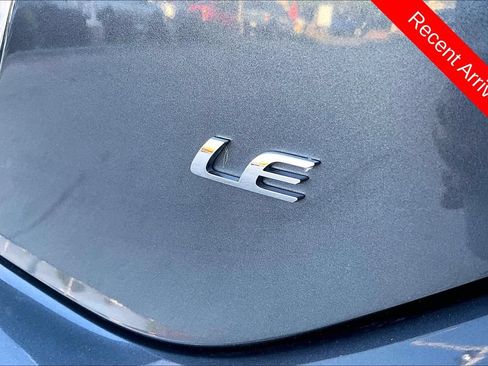 Used 2014 Toyota Corolla LE FWD image 24