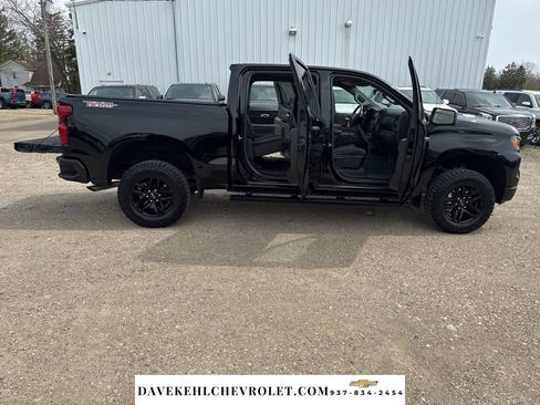 Used 2024 Chevrolet Silverado 1500 Custom Trail Boss w/ LPO, Dark Essentials Package image 31