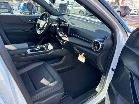 New 2026 Chevrolet Equinox LT w/ Convenience Package II image 34