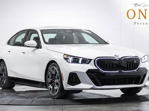 New 2026 BMW i5 eDrive40 w/ M Sport Package image 1