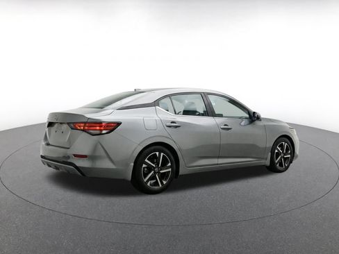 Used 2025 Nissan Sentra SV FWD image 9
