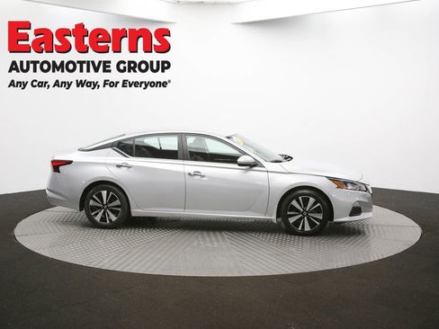 Used 2022 Nissan Altima 2.5 SV image 81