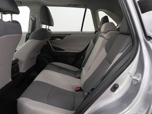 Used 2025 Toyota RAV4 XLE w/ Convenience Package image 14