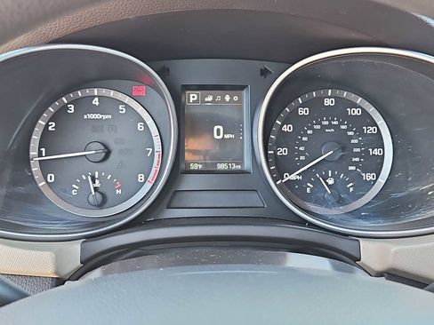 Used 2017 Hyundai Santa Fe Sport image 32