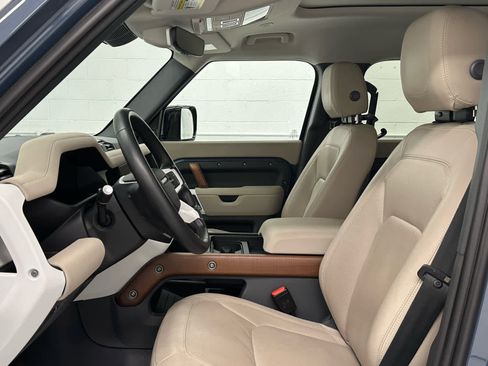 Used 2023 Land Rover Defender 110 SE image 11