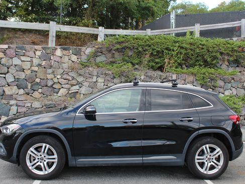 Used 2022 Mercedes-Benz GLA 250 GLA 250 4MATIC Sport Utility 4 image 5