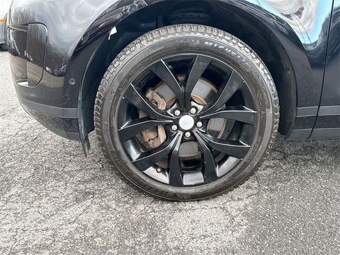 Used 2020 Land Rover Range Rover Evoque SE image 18