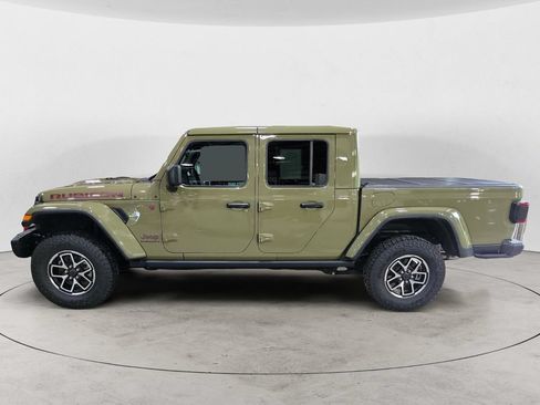 Used 2025 Jeep Gladiator Rubicon AWD/4WD image 2