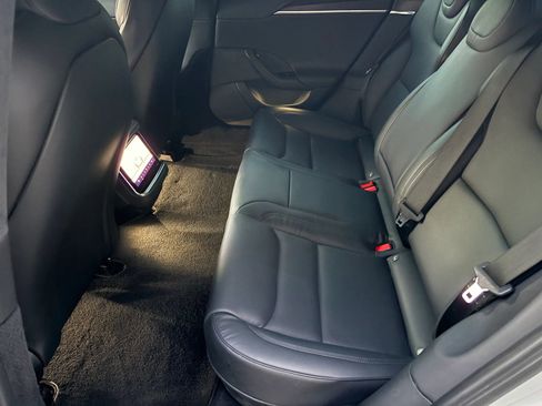 Used 2022 Tesla Model S Standard Range image 12