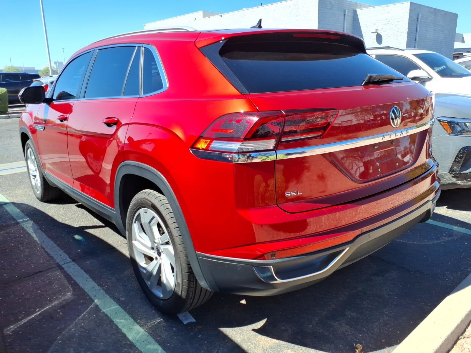 Certified 2020 Volkswagen Atlas Cross Sport SEL AWD/4WD image 2