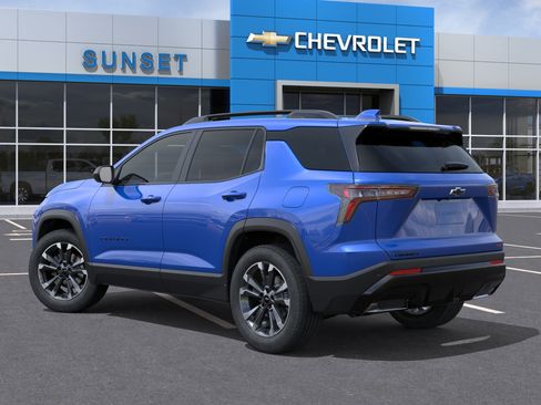New 2026 Chevrolet Equinox RS w/ Convenience Package III FWD image 3