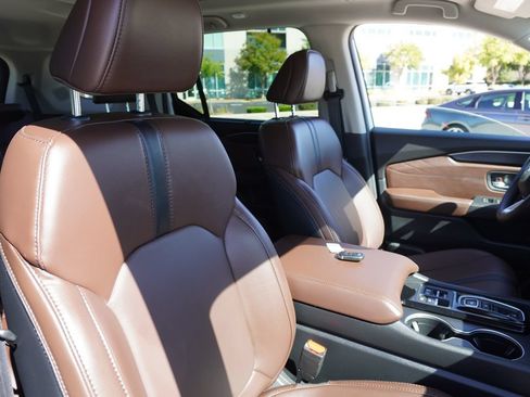 Used 2026 Honda Pilot Touring image 19
